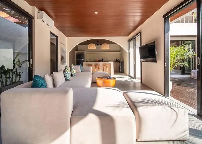 New! Luxury 4br Gebran With Butler Villa