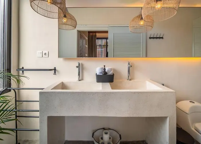 Villa New! Luxury 4br Gebran With Butler Canggu