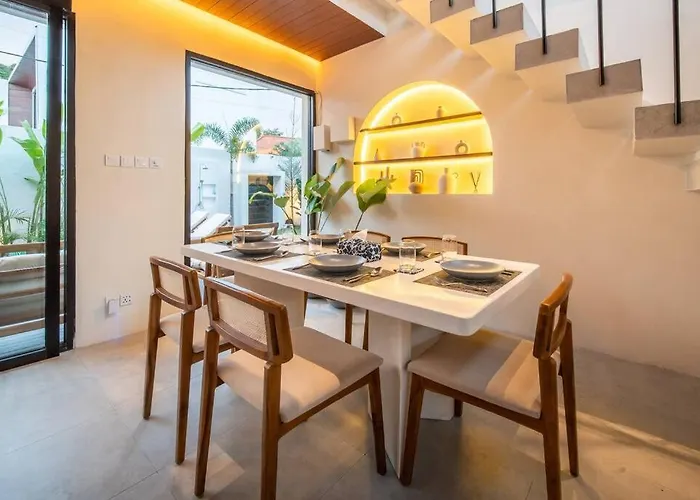 New! Luxury 4br Gebran With Butler Villa