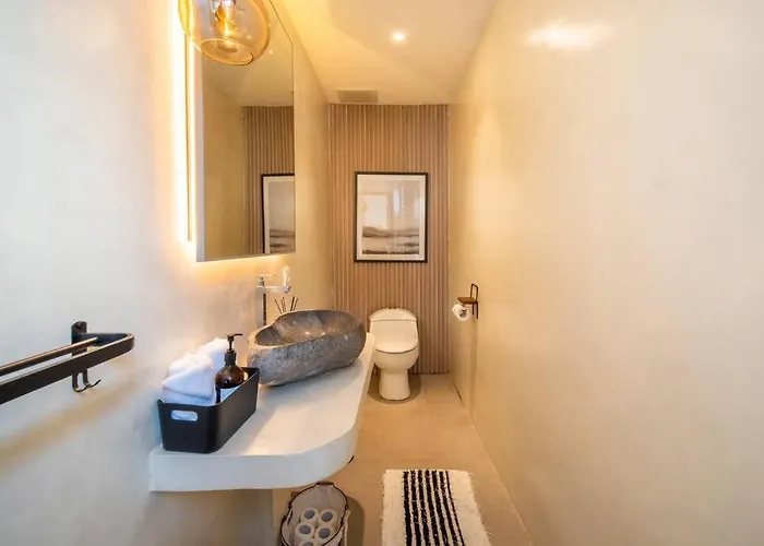 Villa New! Luxury 4br Gebran With Butler Canggu