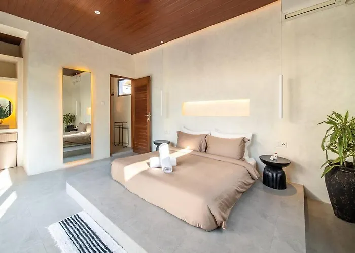 New! Luxury 4br Gebran With Butler Villa Canggu
